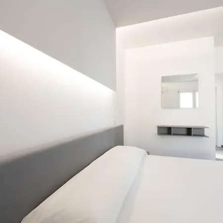 Aparthotel Leomare