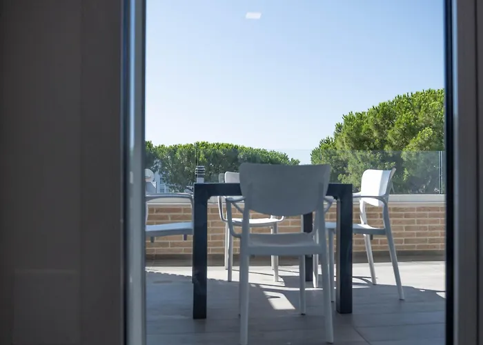 Leomare アパートホテル 4*