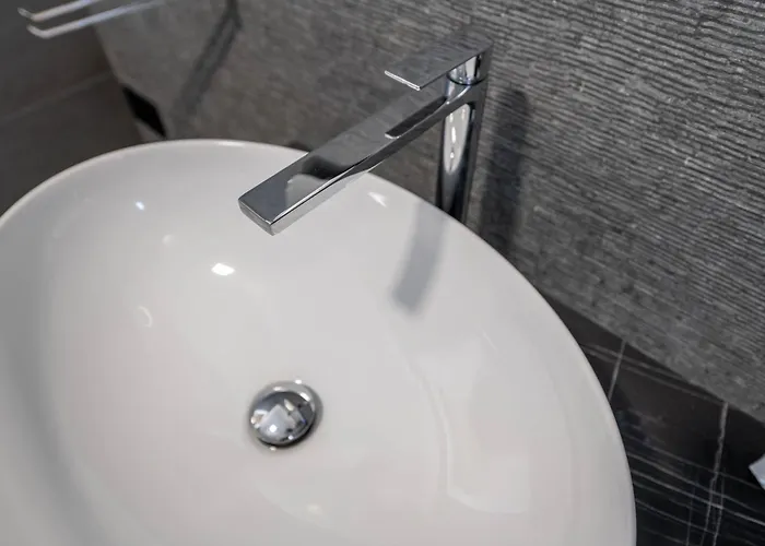 Leomare アパートホテル 4*