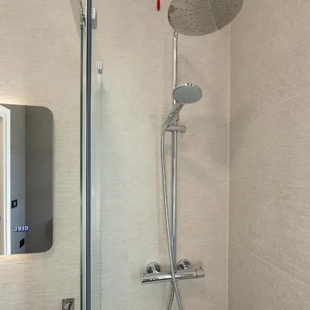 Leomare Hotel apartamentowy 4*