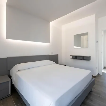 Leomare Aparthotel