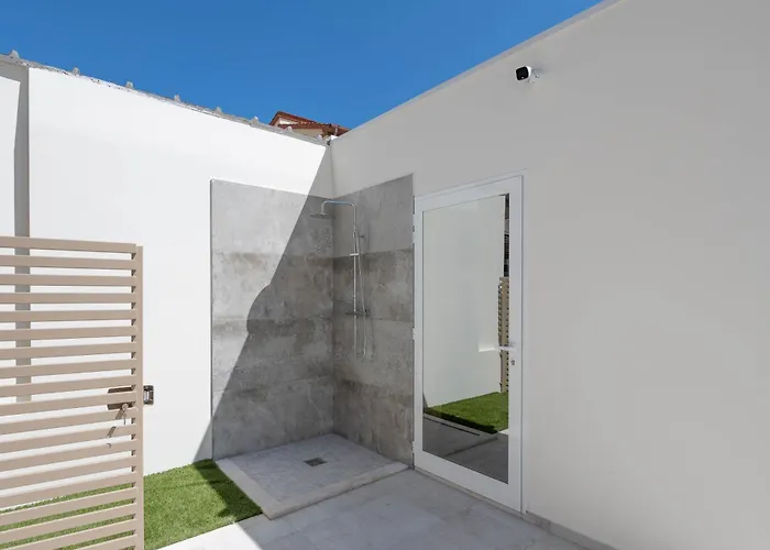 Leomare מלון דירות מרטינסיקורו